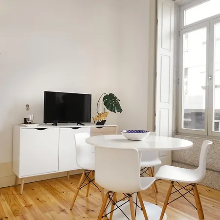 Apartment 4j's